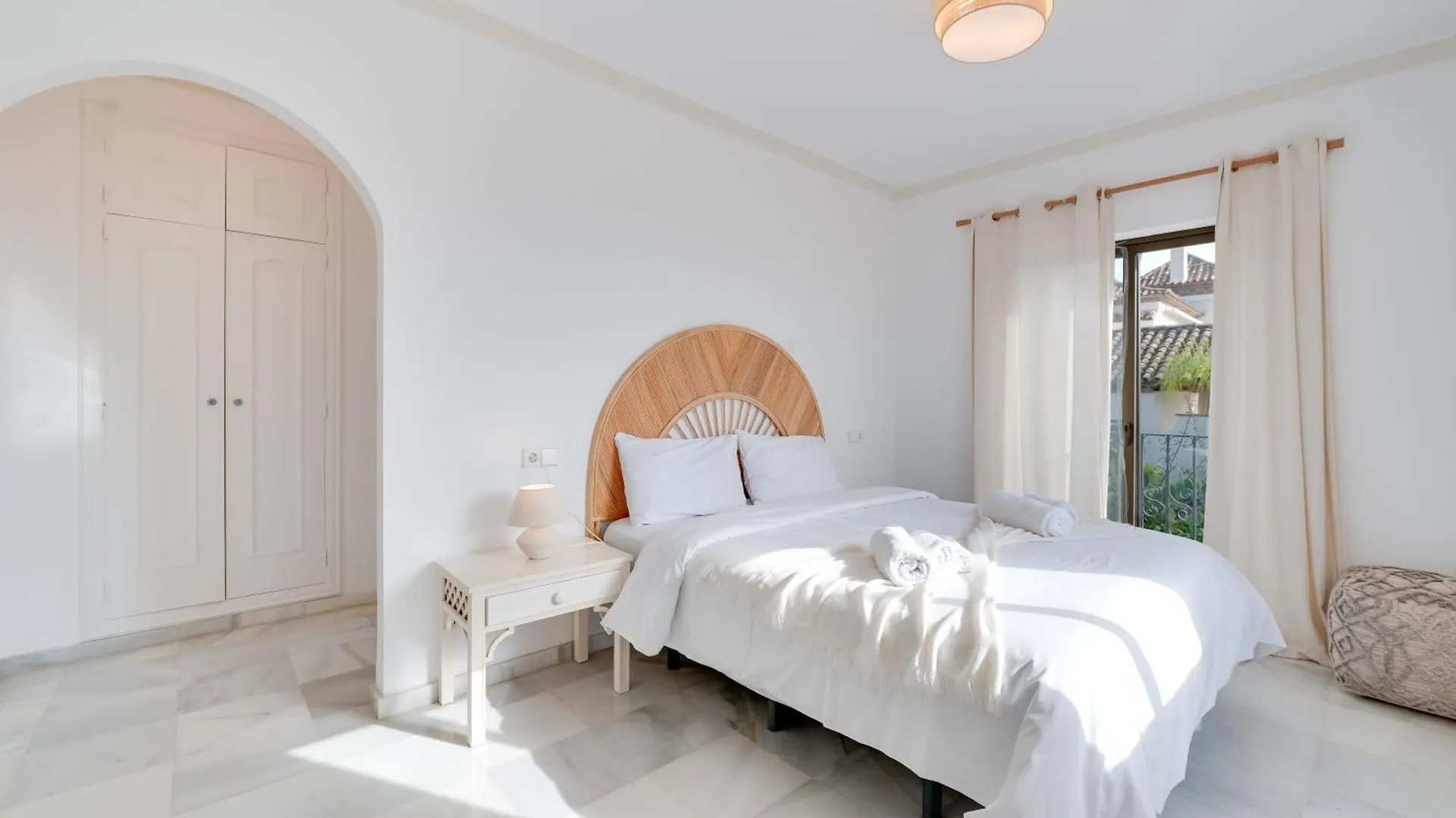 Peaceful 4 Bdrm Andalusian Villa W Sea Views Marbellac