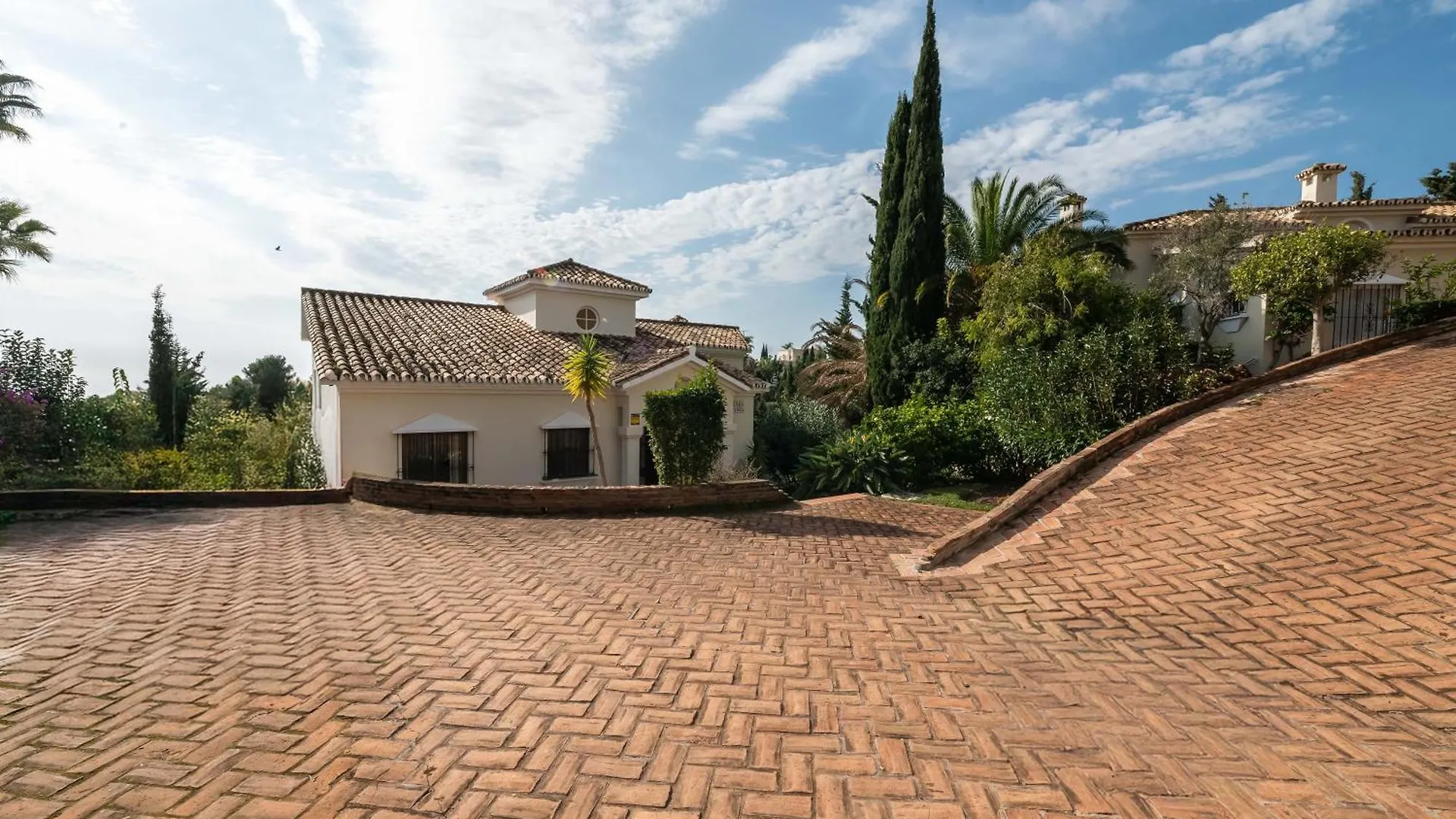 Apartment Peaceful 4 Bdrm Andalusian Villa W Sea Views Marbella