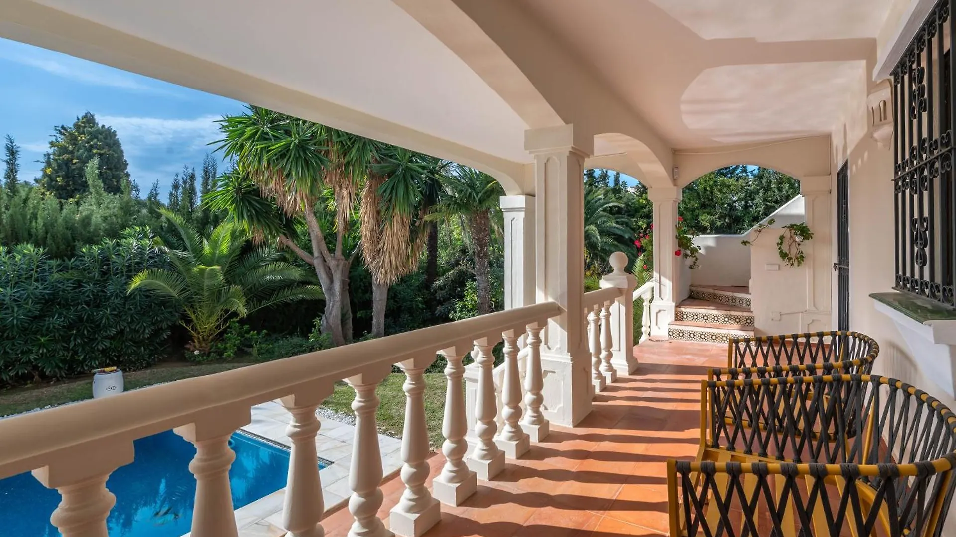 Peaceful 4 Bdrm Andalusian Villa W Sea Views Marbella 0*,