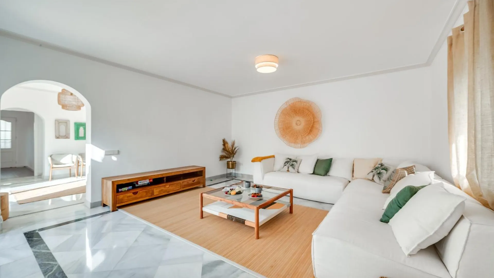 Peaceful 4 Bdrm Andalusian Villa W Sea Views Marbellac Espagne