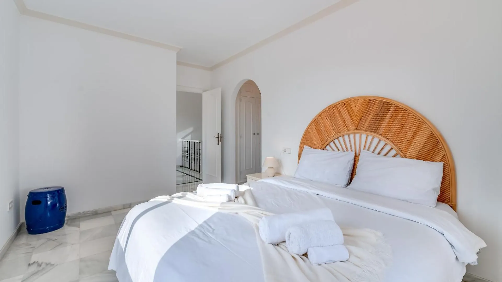 Apartment Peaceful 4 Bdrm Andalusian Villa W Sea Views Marbella Spain